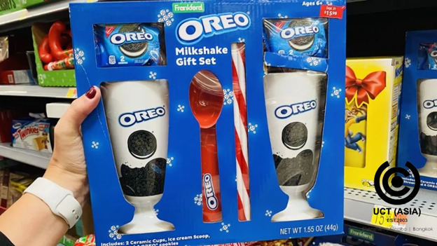 Frankford OREO Milkshake Gift Set with OREO Cookies, 2 Glass Mugs, Ice  Cream Scoop and 2 Straws